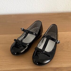 Harper Canyon girls black patent t strap dress shoe